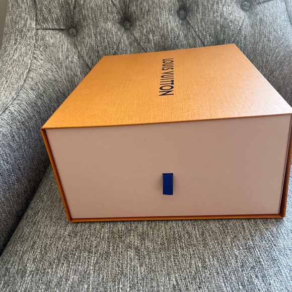 Louis Vuitton Signature Orange Box - Picture 3 of 6